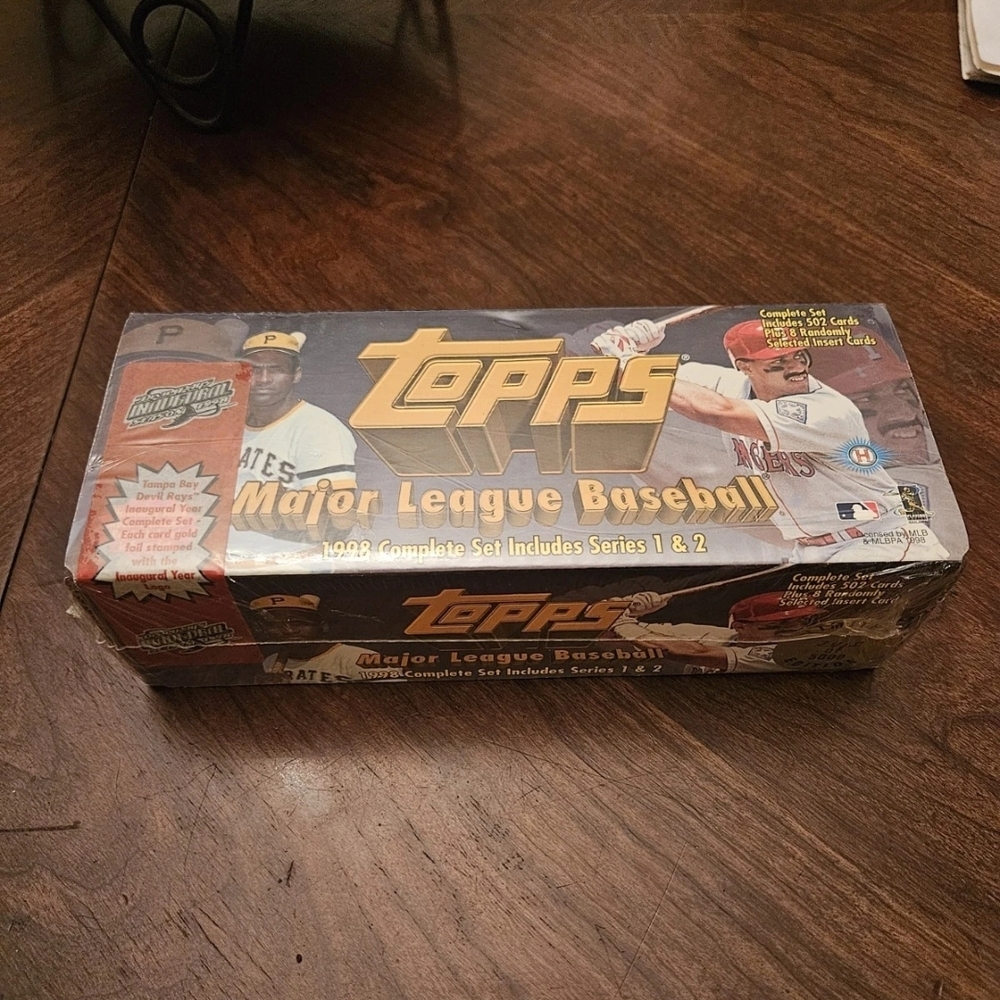 Topps Limited Edition Baseball Card Set with Gold and Red Accents